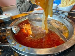 -憨孃孃·重庆老火锅(红山黑金店)
