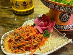 酸萝卜炒牦牛肉-吉祥圣雪藏餐