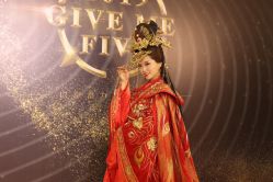 点击看大图 -盘子女人坊古装写真摄影(深圳店)