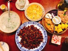 -黄桷树曹家私房菜(江与城店)