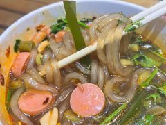 -郎吞虎咽酸辣粉(第一桥店)