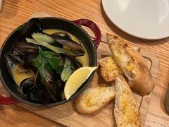 -Common Table · Brunch & Coffee