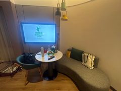 -上海南京路步行街假日酒店