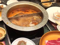 -牛YO寿喜烧·铁板烧和牛火锅自助(市府恒隆店)