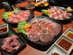 -山之屋炭火烧肉·生啤畅饮(大朗万科中央公园店)