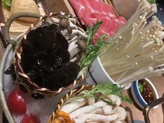 -左庭右院鲜牛肉火锅(七宝领展广场店)