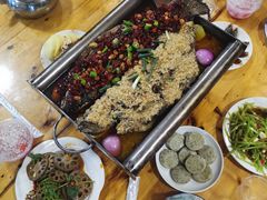 -宏兴烤鱼山庄(宣恩总店)