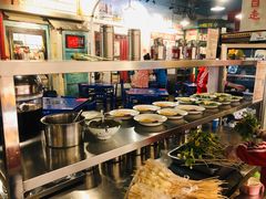 自助调料区-马路边边串串香形象店(磐石路店)