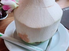 椰子汁-Chom Cafe and Restaurant