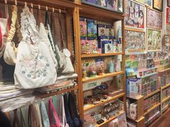 -猫的天空之城概念书店(杭州南宋御街店)