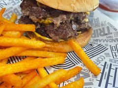 -TRIPS BURGER(大钟寺店)