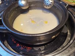 -大匠工房古船木艺术餐厅·猪肚鸡专门店(长白仙岛店)