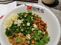 -忘情水鱼头·鲜鱼火锅(滨江中路店)