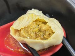 蟹黄汤包-老上海食惠裡小籠包生煎包