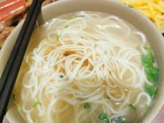 -亮亮面馆(经六路店)