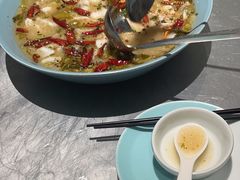 -姚姚酸菜鱼·金戈戈香港豉油鸡(喜荟城联名店)