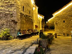 -高荡千年布依古寨旅游景区