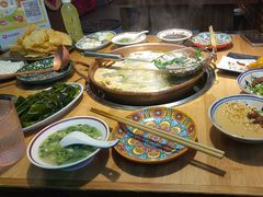 -洱火云南酸菜牛肉火锅(石景山当代商城店)