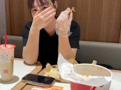 -必胜客(WOW阿罗海店)