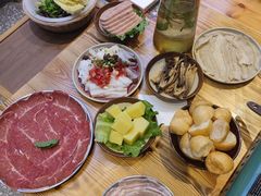-黔二妞地摊火锅(龙华清湖店)