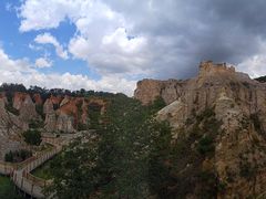 -彩色沙林风景区