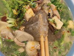 鸭血粉丝汤-老新隆牛肉锅贴(新街口店)