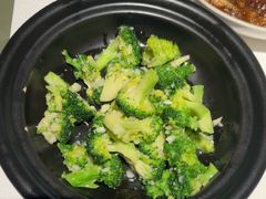 -八府香鸭·啫啫煲(华山路店)