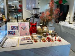 -Fridi Patisserie Cafe