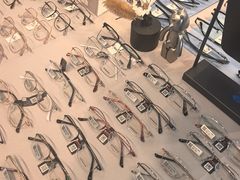 -天空之镜眼镜店蔡司依视路授权店(天通苑店)