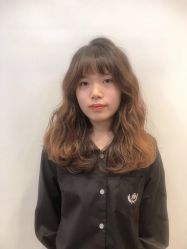 -PE SALON