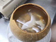 椰子炖血燕-义福巷鱼翅燕窝