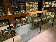 -半山书局(新世纪商城店)
