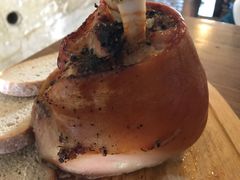 烤猪肘-Krčma Šatlava