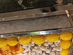 -广州万富希尔顿酒店·感趣自助餐厅·金秋蟹宴生蚝海鲜刺身
