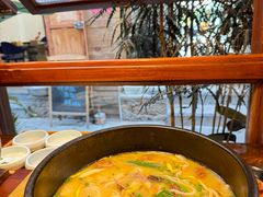 -银米·云南传统过桥米线(双廊黑金冠店)