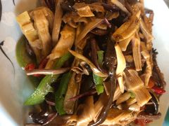 -小厨子私房菜·云南美食店