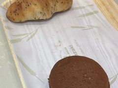 芝麻海盐羊角-山崎面包(静安久光店)