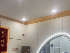 -皓齿连锁·雅贝健口腔·种植·矫正中心(虹口曲阳路店)
