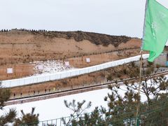 -采薇庄园四季滑雪场