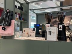 -M Stand(杭州萧山万象汇店)