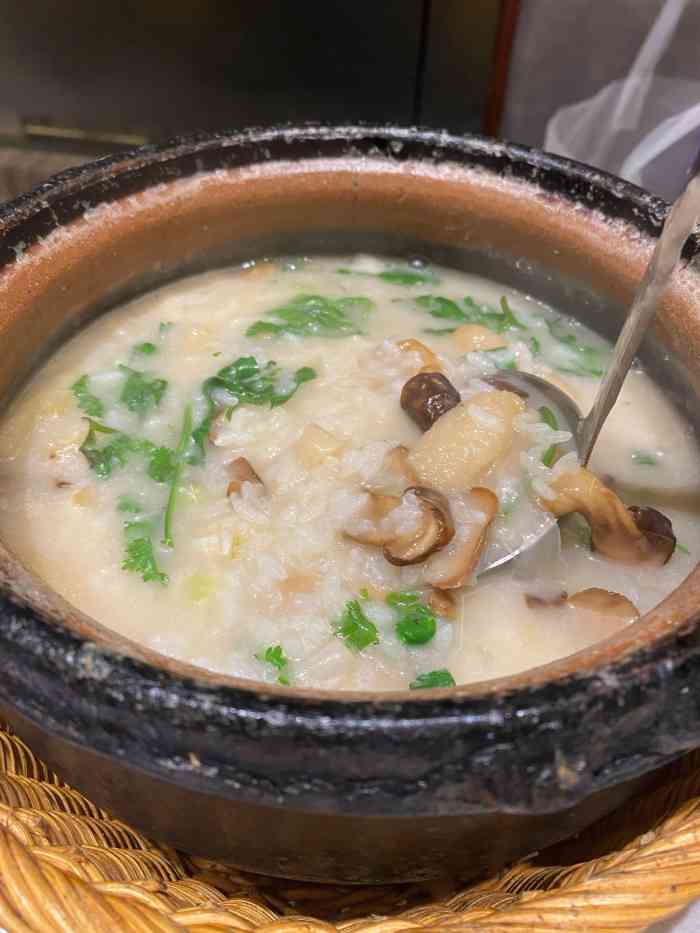 潮州府砂锅粥(徐家汇店)-"潮州回来后天天想着那里的味道,所以连续两.