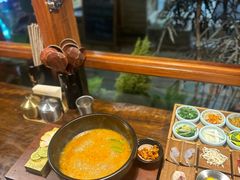 -银米·云南传统过桥米线(双廊黑金冠店)
