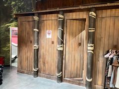 -暴风岛沉浸式体验馆(百联世纪店)