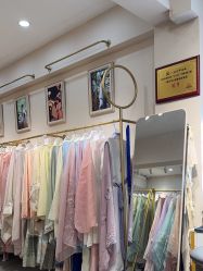 -一揽芳华汉服旗袍体验馆(拙政园店)