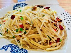 酸辣土豆丝-胖子菜馆(花园餐厅店)
