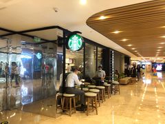 用餐区-星巴克臻选(北京银泰店)