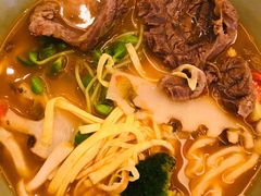 手切酸菜牛腱子面-陳八两面家(滨江天街店)