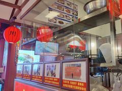 -川流不息·地道川菜·小龙虾(新松江路店)