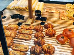 -皇冠幸福里动物奶油生日蛋糕(龙阳村地铁站店)