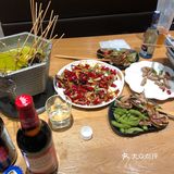 小毛毛桃 你孤独的时候 有人陪你喝酒吗